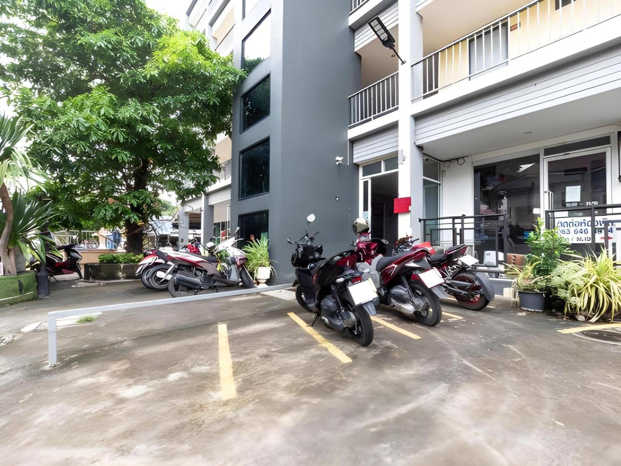 Capital O 75451 Podstel Hostel Bangkok Exterior foto